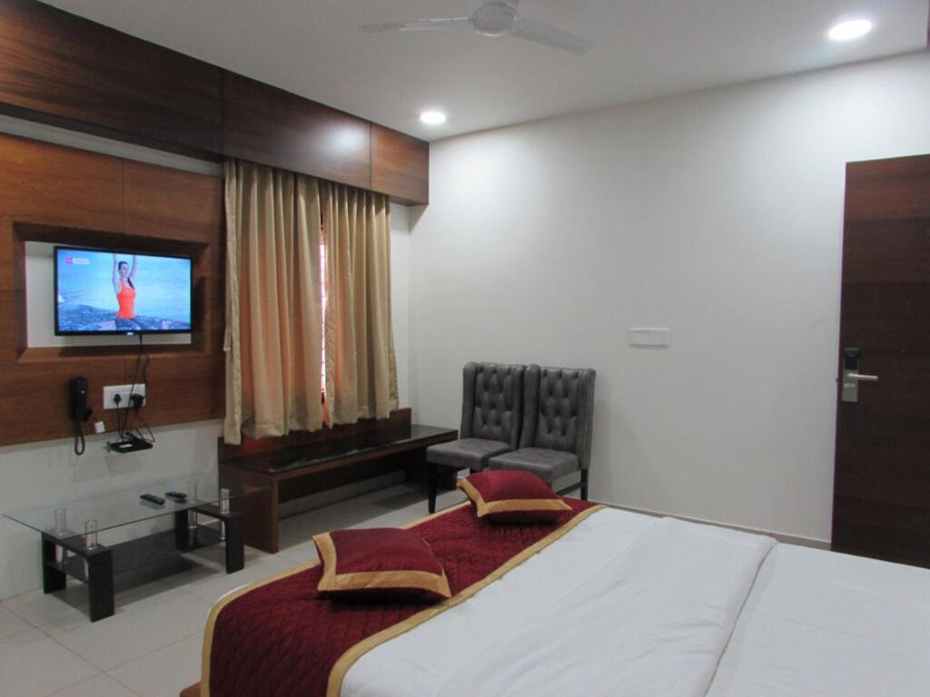 Hotel Udupi Regency Hassan Exterior foto